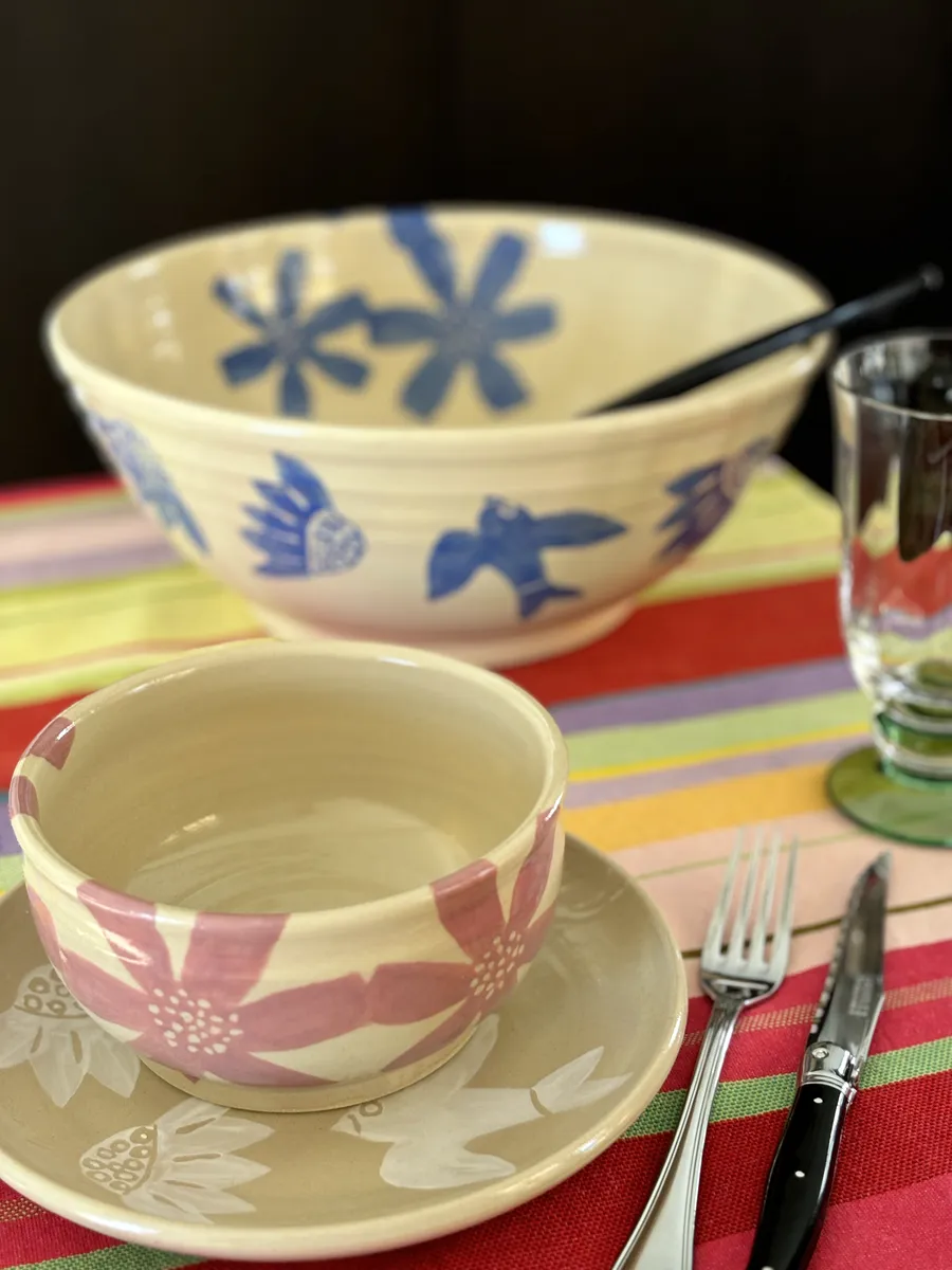 Stillleben Keramik Geschirrserie Flora & Fauna Teller, Bowl und Salatschüssel